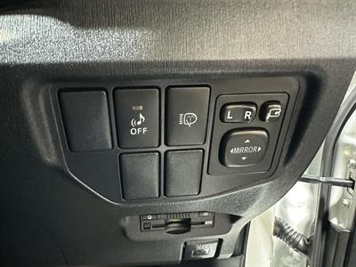 2015 Toyota Prius - Thumbnail