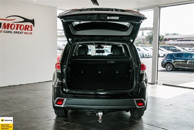 2017 Toyota Highlander - Thumbnail