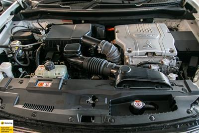 2014 Mitsubishi Outlander - Thumbnail