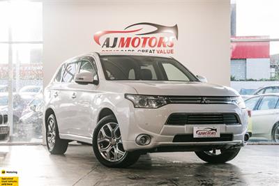 2014 Mitsubishi Outlander - Thumbnail