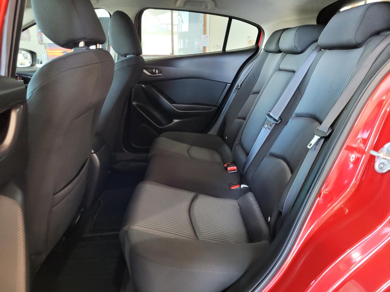 2015 Mazda Axela