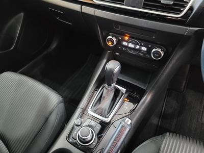 2015 Mazda Axela - Thumbnail