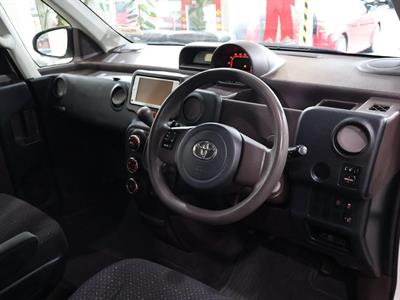 2014 Toyota Spade - Thumbnail