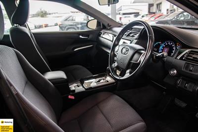 2013 Toyota Camry - Thumbnail