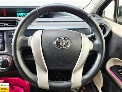 2013 Toyota Aqua - Thumbnail