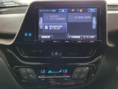 2017 Toyota C-HR - Thumbnail