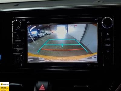 2019 Toyota C-HR - Thumbnail