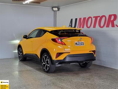 2019 Toyota C-HR - Thumbnail