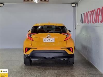 2019 Toyota C-HR - Thumbnail