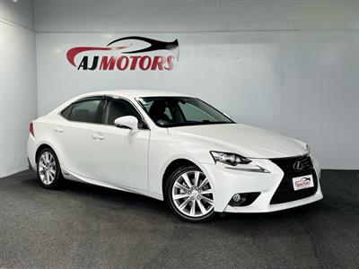 2014 Lexus IS300h