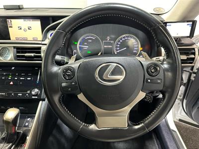 2014 Lexus IS300h - Thumbnail