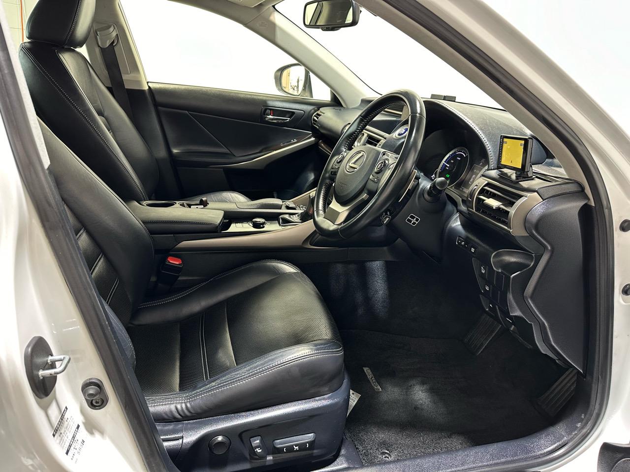 2014 Lexus IS300h