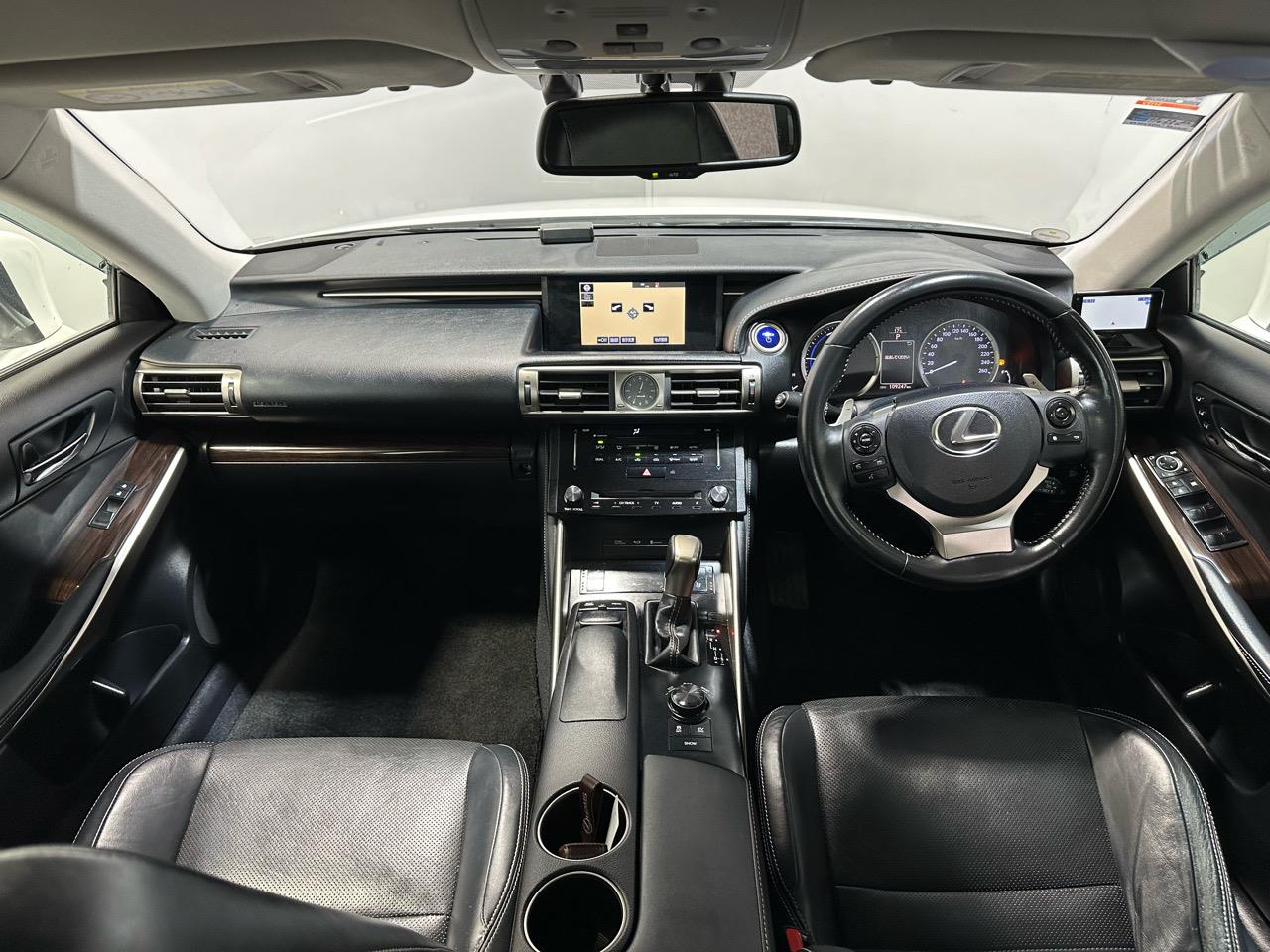 2014 Lexus IS300h