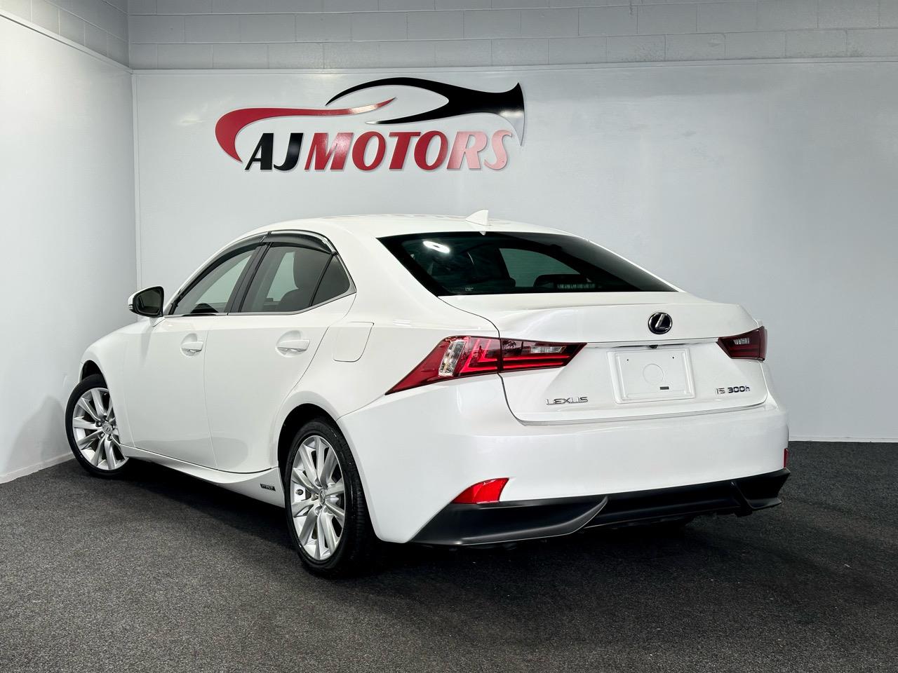 2014 Lexus IS300h