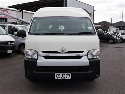 2017 Toyota Hiace - Thumbnail
