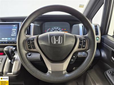 2015 Honda STEPWAGON - Thumbnail