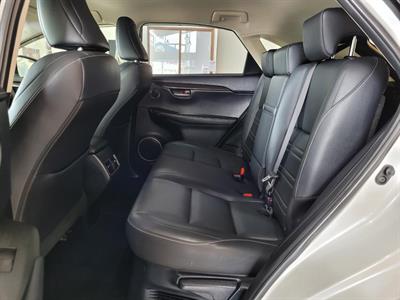 2015 Lexus NX 300h - Thumbnail