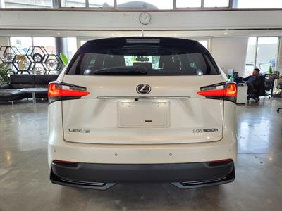 2015 Lexus NX 300h - Thumbnail