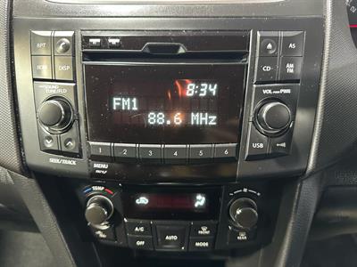 2014 Suzuki Swift - Thumbnail