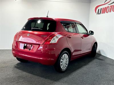 2014 Suzuki Swift - Thumbnail