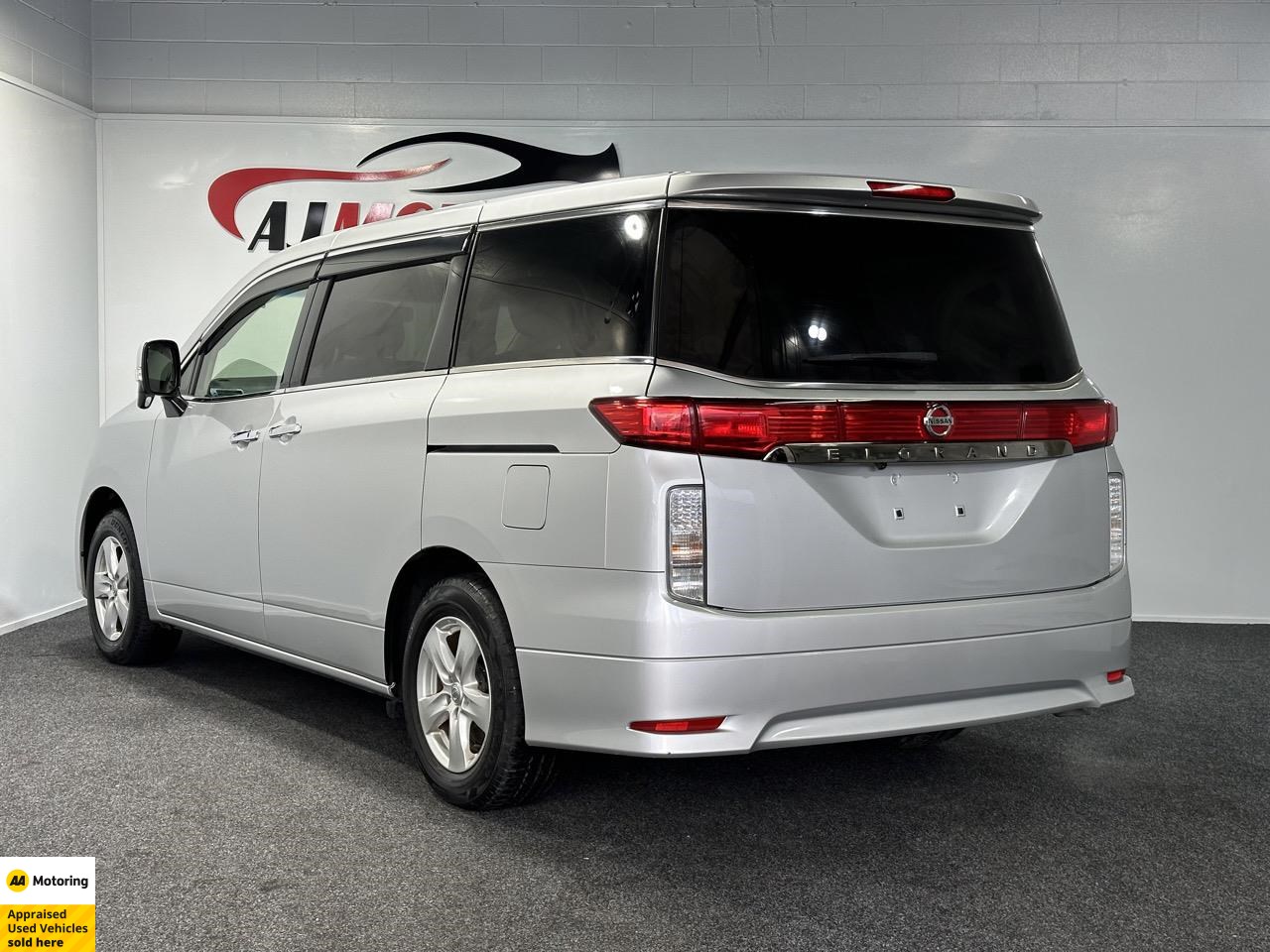 2017 Nissan Elgrand