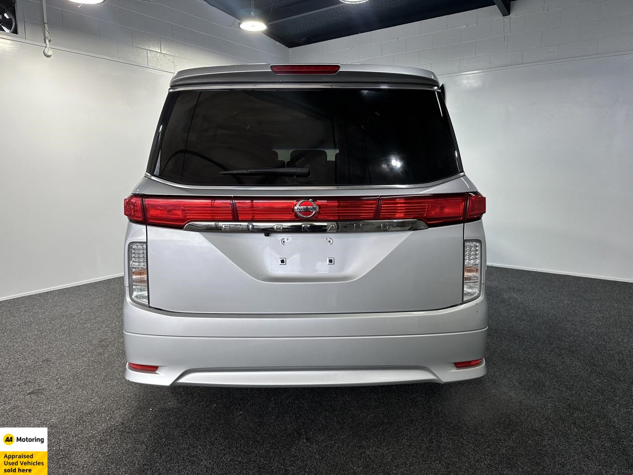 2017 Nissan Elgrand