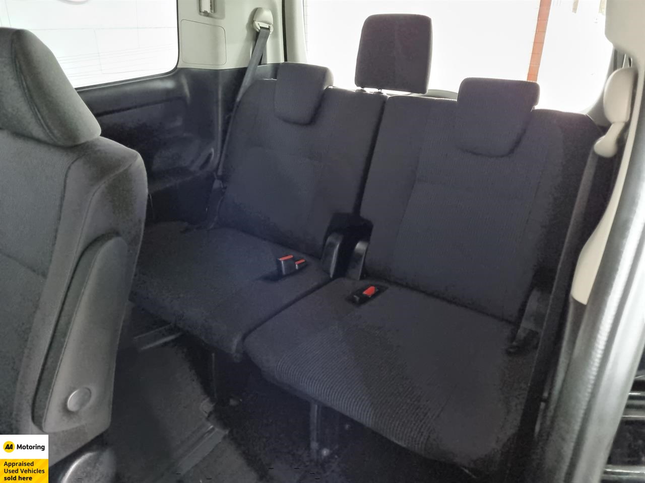 2015 Toyota Noah