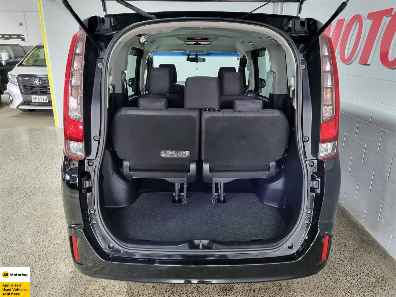 2015 Toyota Noah