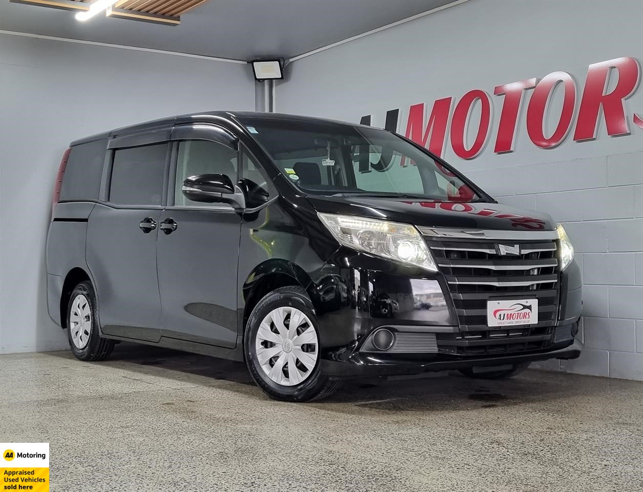 2015 Toyota Noah