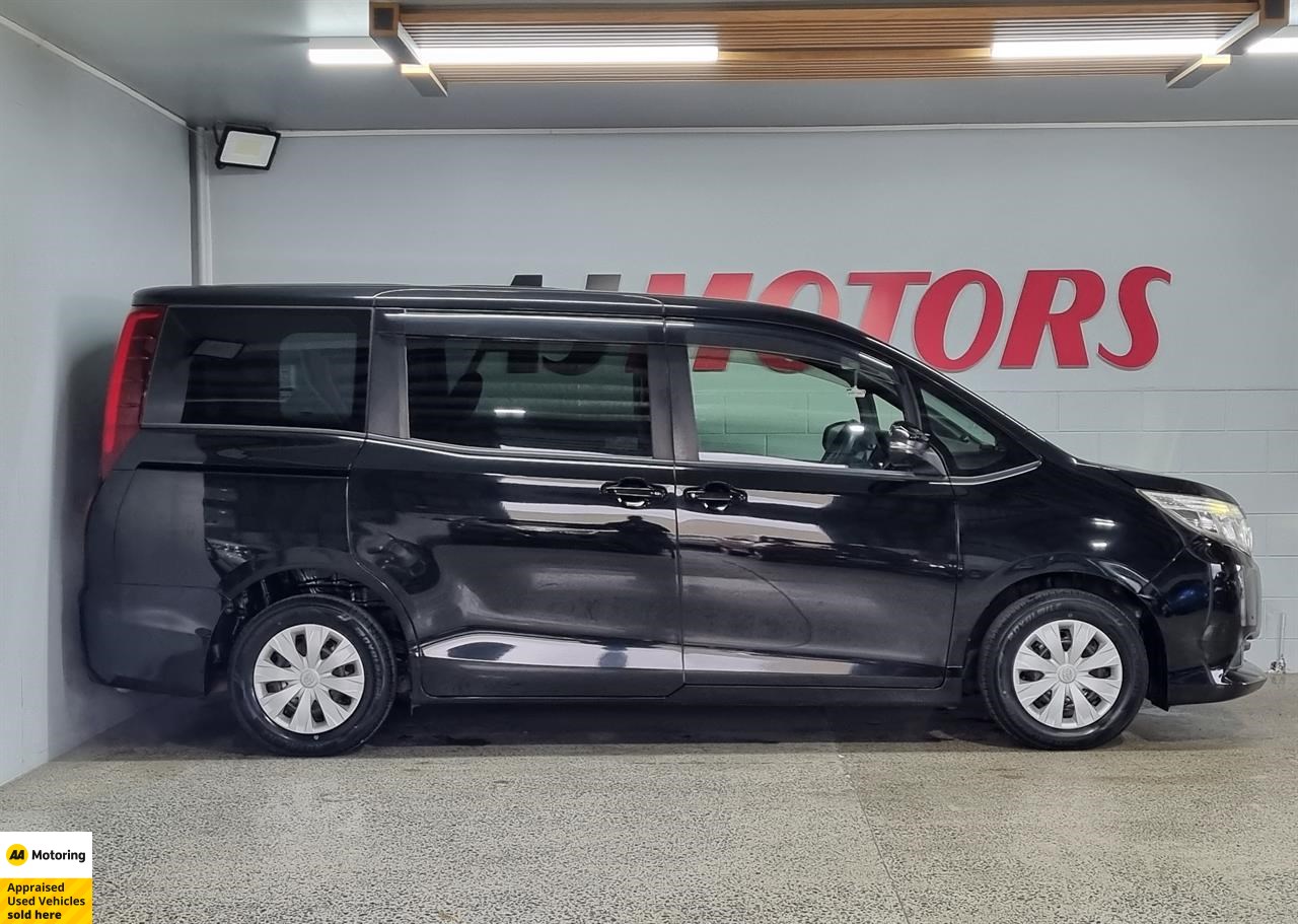 2015 Toyota Noah