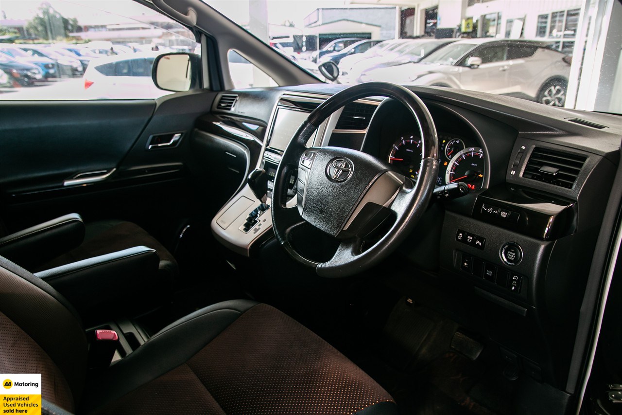 2015 Toyota Alphard