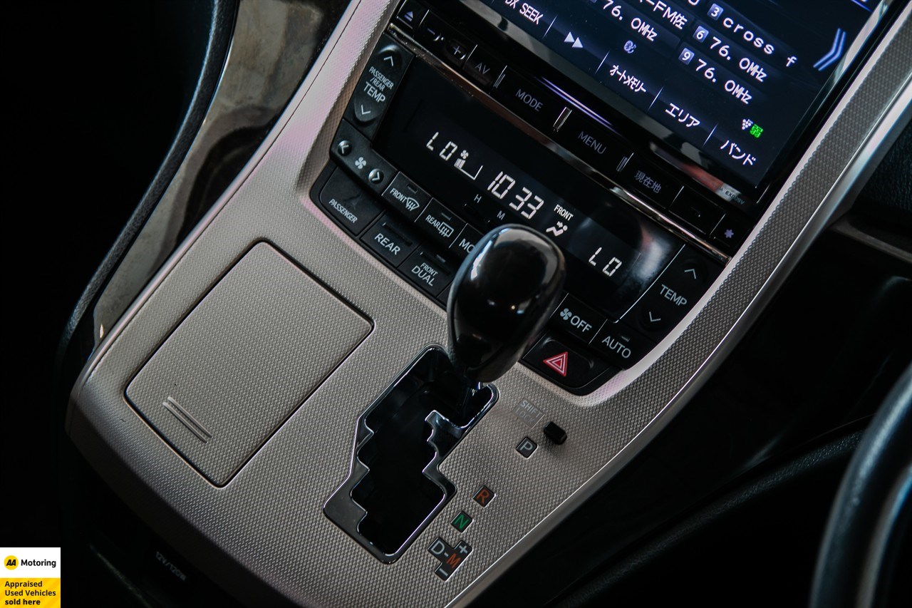 2015 Toyota Alphard