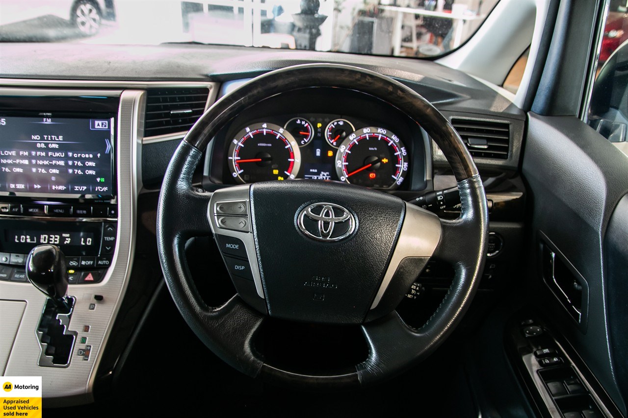 2015 Toyota Alphard