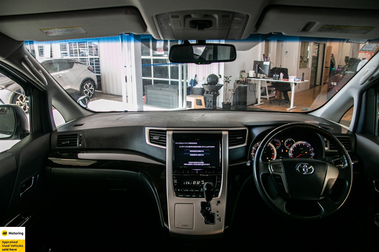 2015 Toyota Alphard
