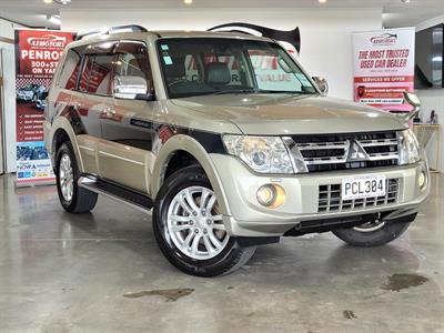 2013 Mitsubishi Pajero - Thumbnail