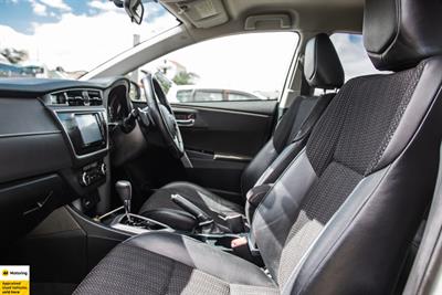 2014 Toyota Auris - Thumbnail