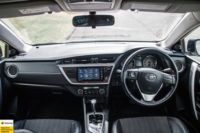 2014 Toyota Auris - Thumbnail
