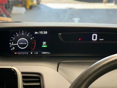 2018 Nissan Serena - Thumbnail