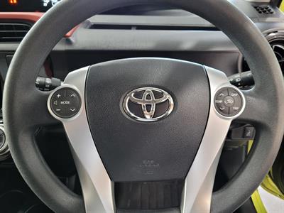 2015 Toyota Aqua - Thumbnail