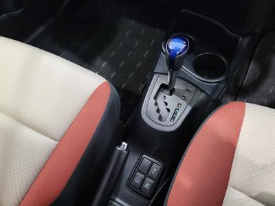 2015 Toyota Aqua - Thumbnail