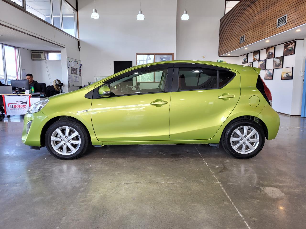 2015 Toyota Aqua