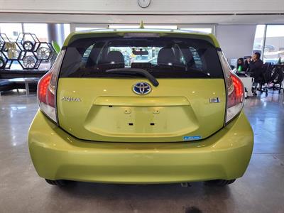 2015 Toyota Aqua - Thumbnail