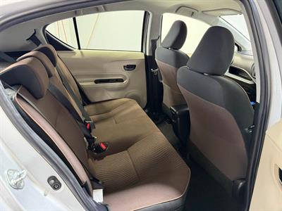 2012 Toyota Aqua - Thumbnail