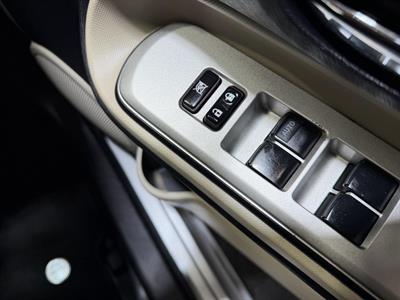 2012 Toyota Aqua - Thumbnail