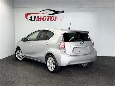 2012 Toyota Aqua - Thumbnail