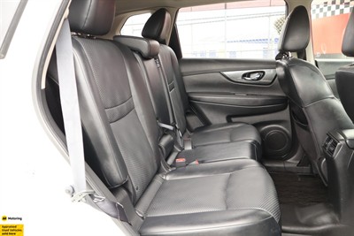 2015 Nissan X-Trail - Thumbnail