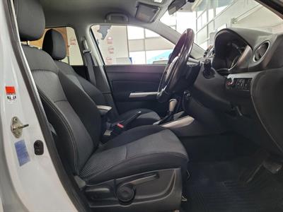 2020 Suzuki Vitara - Thumbnail