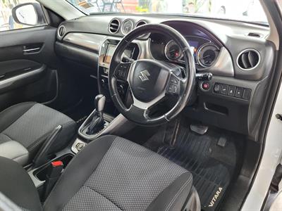 2020 Suzuki Vitara - Thumbnail