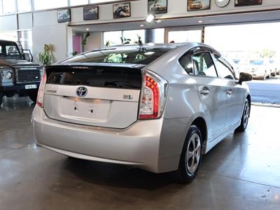 2013 Toyota Prius - Thumbnail