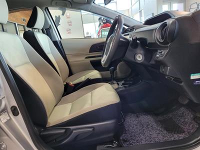 2012 Toyota Aqua - Thumbnail